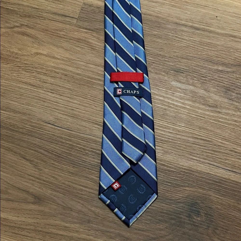 Chaps stylish tie